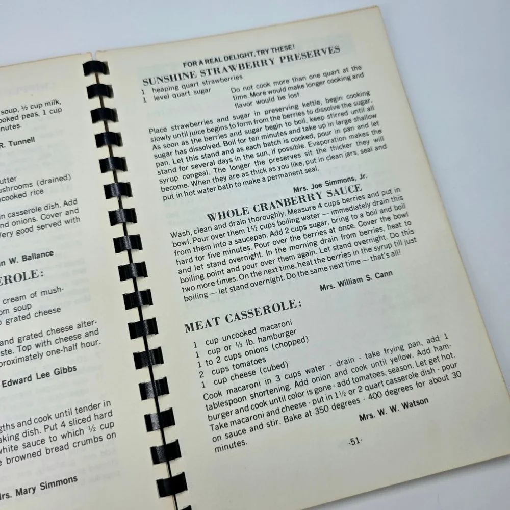 Hyde County Cookbook 1973 North Carolina Vintage‎ Spiralbound Recipes